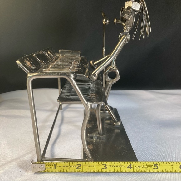 Nuts & Bolts Metal Art Sculpture - Keyboardist Musician Playing Dual Keyboards - Picture 7 of 16